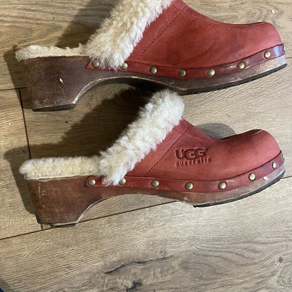 Ugg Sheepskin Women's Clogs  - Picture 6 of 10